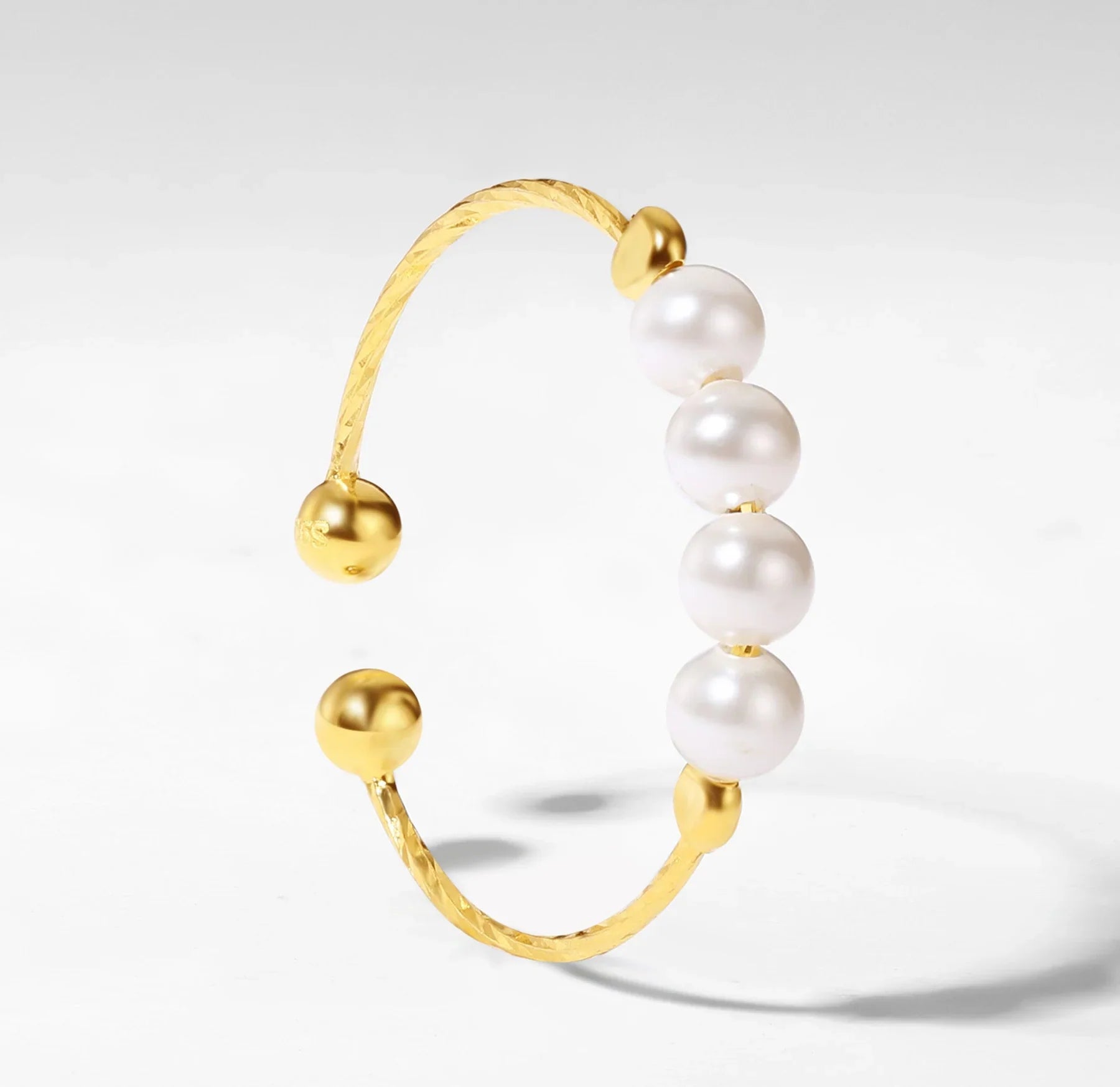 Pearl Rotating Worry Ring